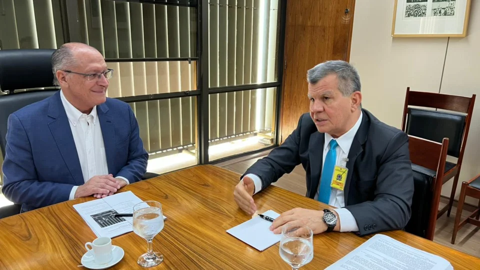 Geraldo Alckmin oficializa nome de Bosco Saraiva para Suframa