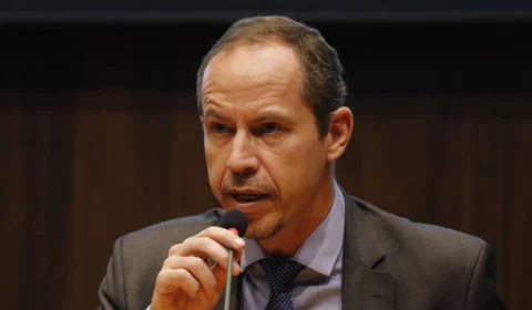 Ricardo Cappelli, ministro interino do GSI, exonera 29 servidores