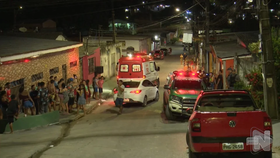 VÍDEO: suposto assaltante é espancado por populares após invadir casa em Manaus