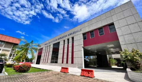 TCE-AM registra número de 118 gestores negativados por débitos no estado