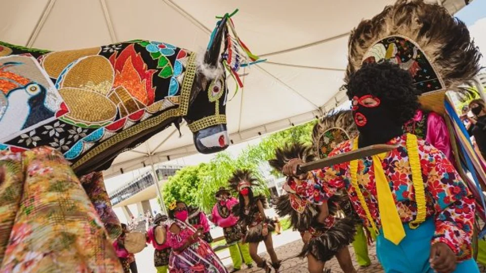 Bumba meu boi: antigamente proibido, atualmente prestigiado