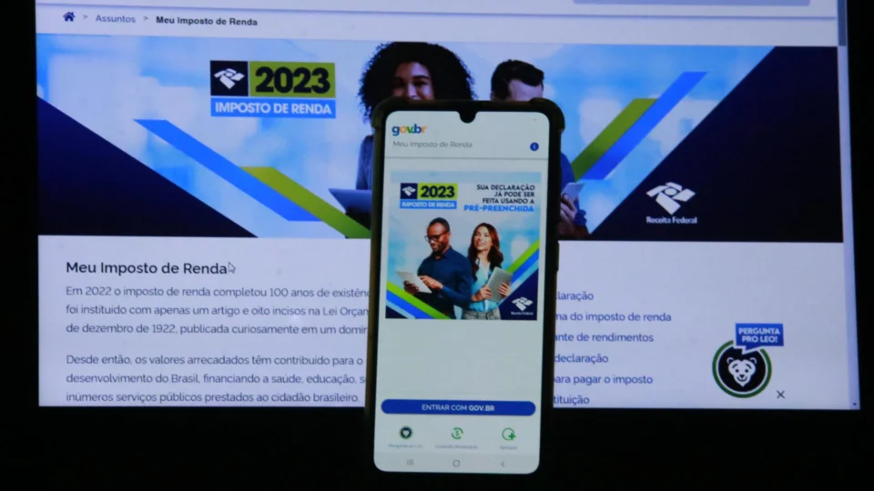 IRPF 2023: mais de 401 mil já entregaram declaração no Amazonas