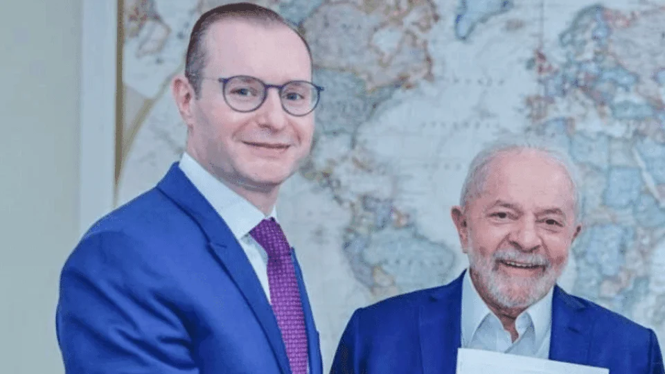 Zanin tem nome publicado no diário oficial como ministro do STF