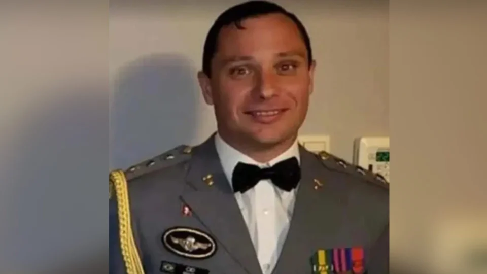 Mauro Cid, ex-ajudante de ordens de Bolsonaro, depõe à PF nesta quinta (18)