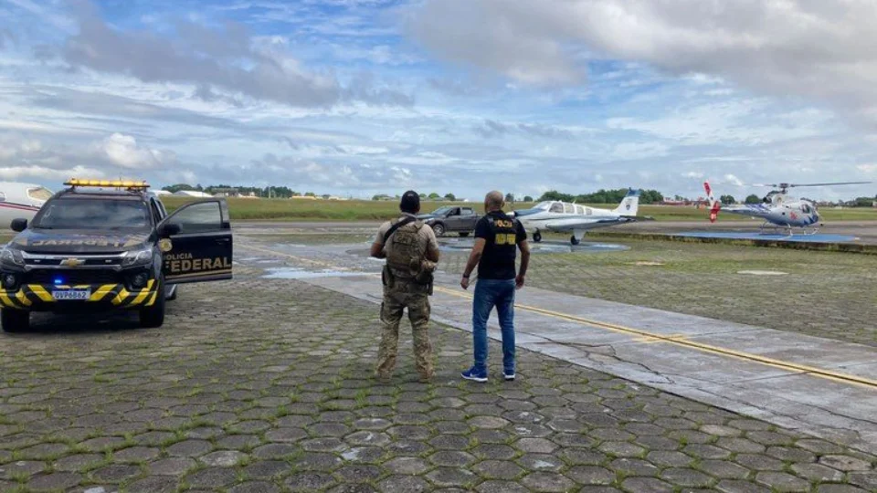Avião da Igreja Quadrangular é flagrado com 290 kg de maconha no Pará