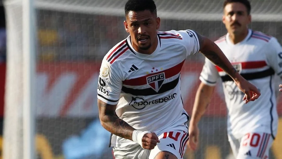 São Paulo x Fortaleza: confira escalações e horário do jogo nesta quinta, 11