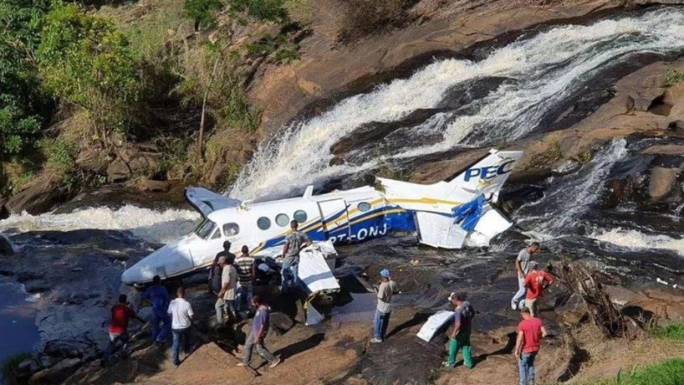 Acidente Marília Mendonça: falha foi por ‘excesso de zelo’ do piloto, diz especialista