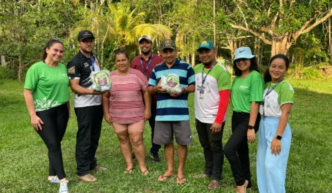 Agricultores de Alvarães-AM obtêm kits com sementes para aquecer produção local