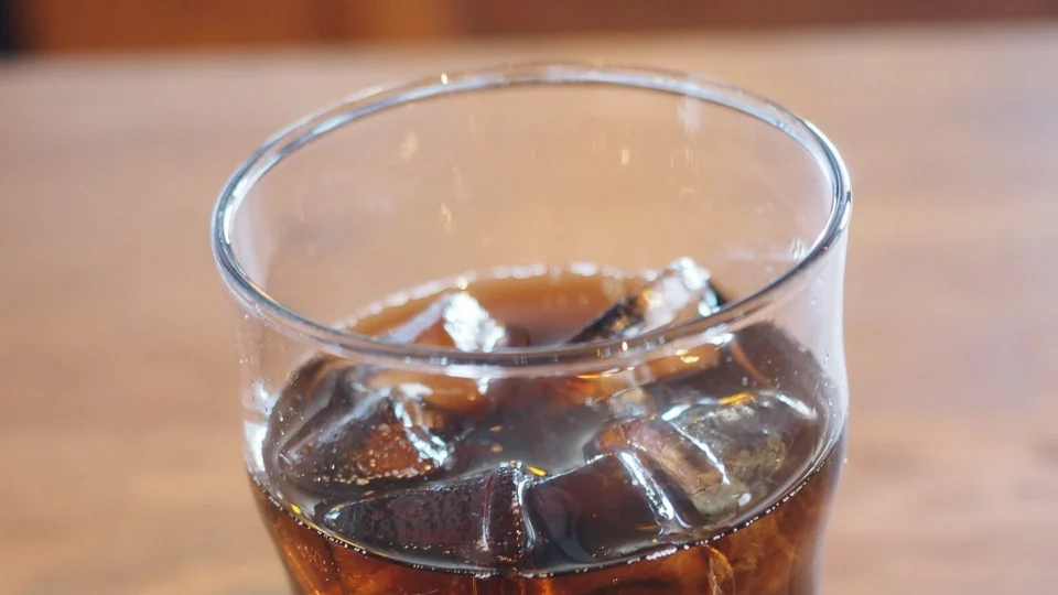 Fim do mistério? Saiba porque refrigerante na garrafa de vidro é mais gostoso