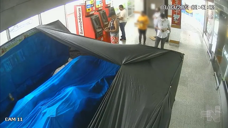 VÍDEO: dupla é presa por aplicar golpes em filas de caixas eletrônicos em Manaus