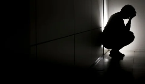 Comissão aprova pena de até 10 anos de prisão por lesão permanente contra mulher