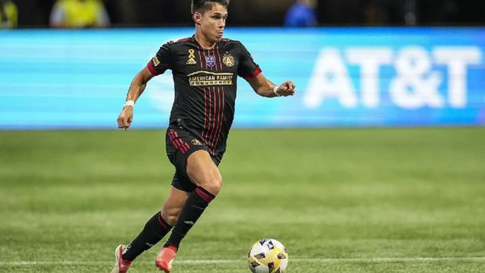 Flamengo confirma a contratação do atacante Luiz Araújo, ex-Atlanta United e São Paulo