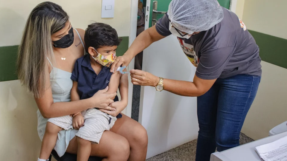 Campanha de multivacinação infantil começa sábado, 13, em Manaus; confira