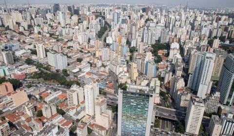 Mercado imobiliário mantém ritmo de crescimento em 2023, diz Abrainc