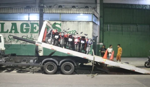 Em 12 horas, operação policial apreende cerca de 30 veículos em Manaus
