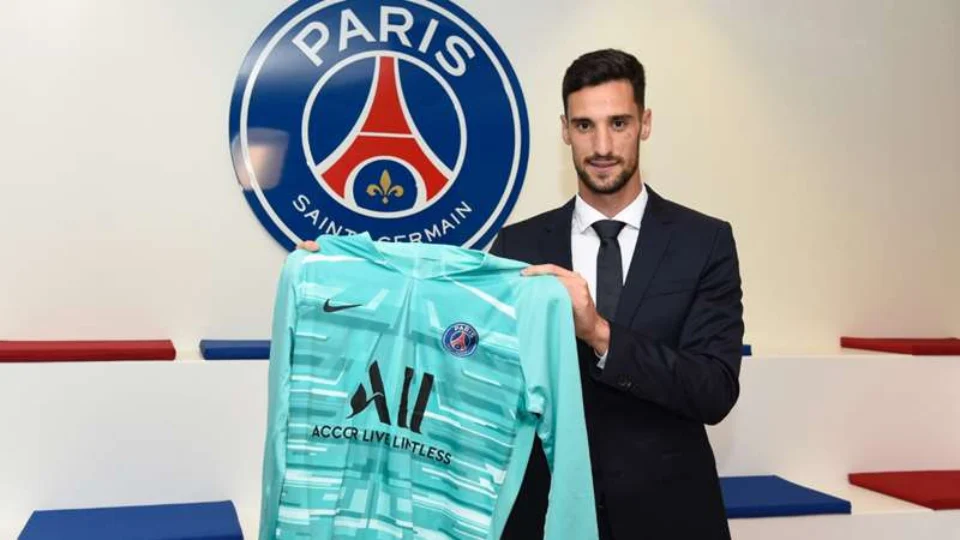 Goleiro do PSG é internado em estado grave após sofrer acidente na Espanha