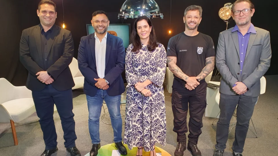 Pensa Comigo: A criminalização das fake news