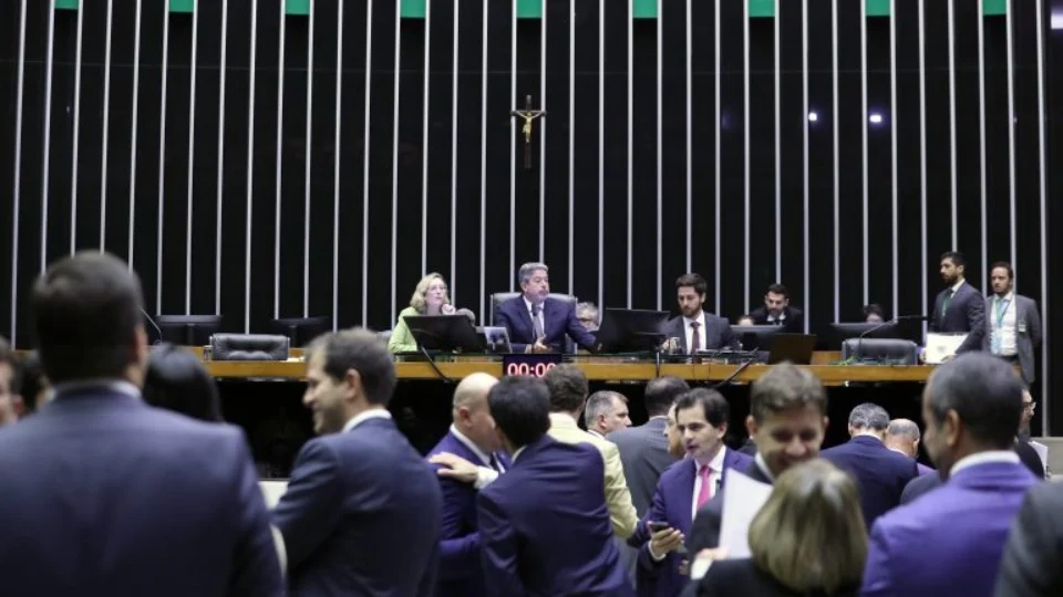 Se Câmara aprovar MP dos Ministérios, Senado pode fazer sessão noite adentro