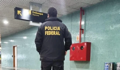 Foragido da Justiça por roubo é preso dentro de avião no aeroporto de Manaus