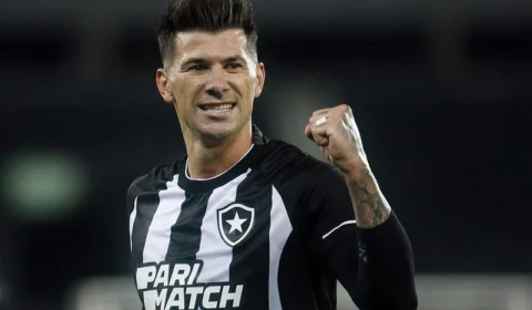 Brasileirão: Na briga pela liderança, Botafogo vence o Fluminense por 1 a 0