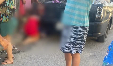 VÍDEO: vítima é assassinada por suspeitos com tiro na cabeça em Manaus