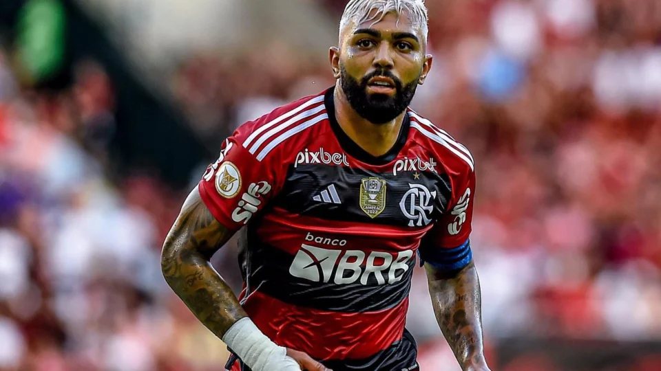 Vasco x Flamengo: veja as escalações e horário do jogo nesta segunda, 5