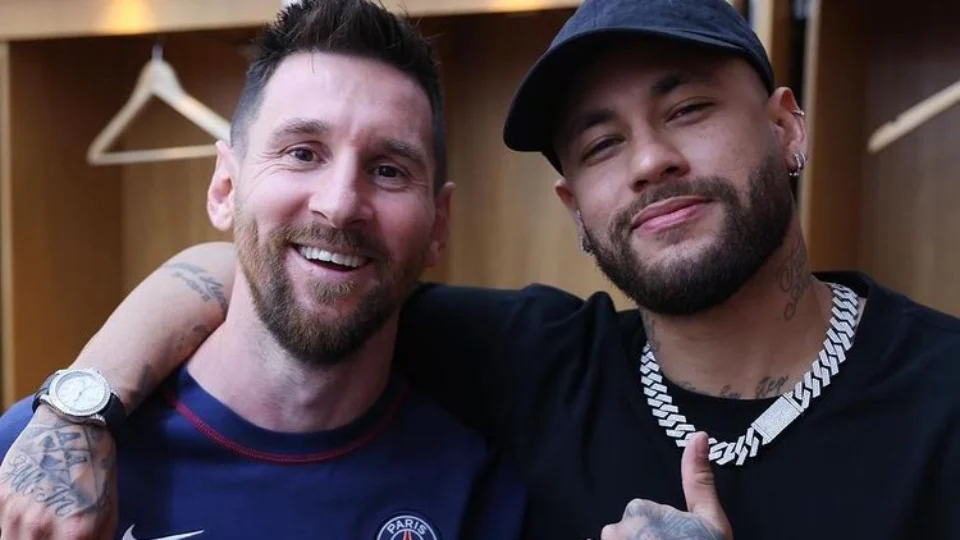 Neymar se despede de Messi no PSG: ‘Não saiu como pensávamos’