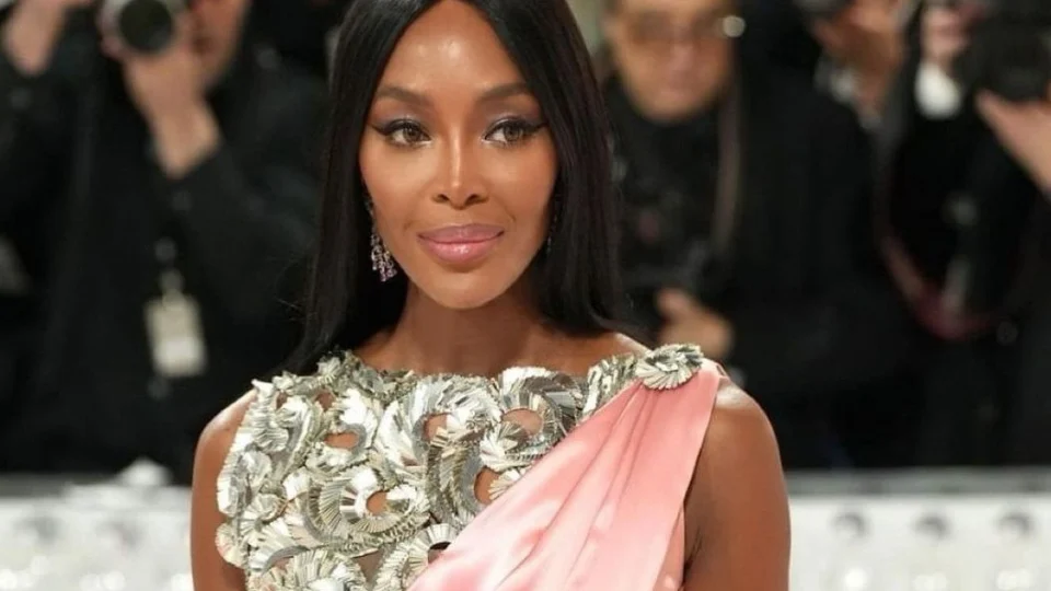 Modelo de 53 anos, Naomi Campbell, anuncia nascimento de segundo filho