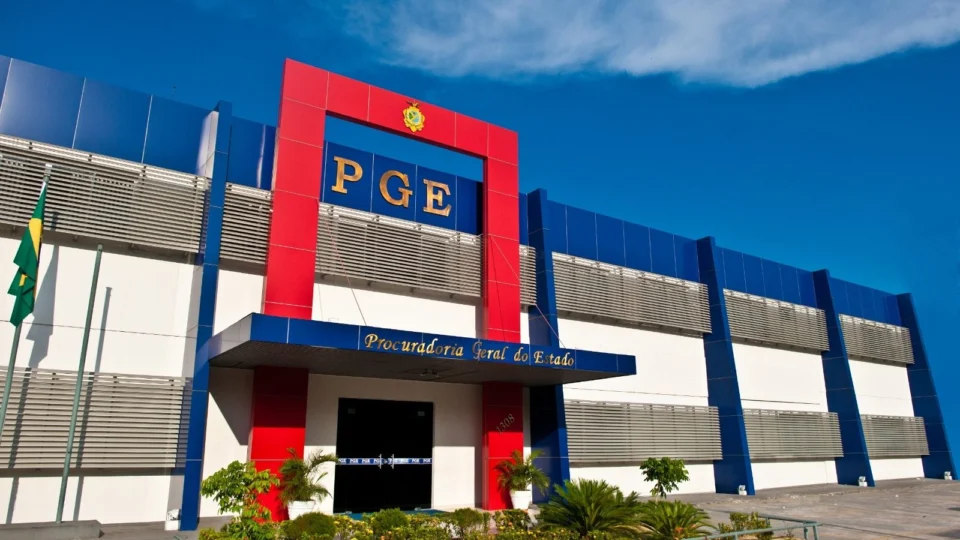 PGE: aprovados em concursos públicos são nomeados no Amazonas