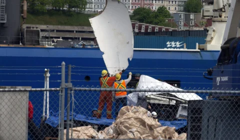 Possíveis restos mortais são encontrados nos destroços do submarino Titan