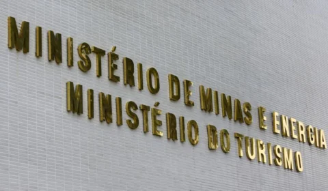 Troca no Ministério do Turismo será definida após viagem de Lula à Europa