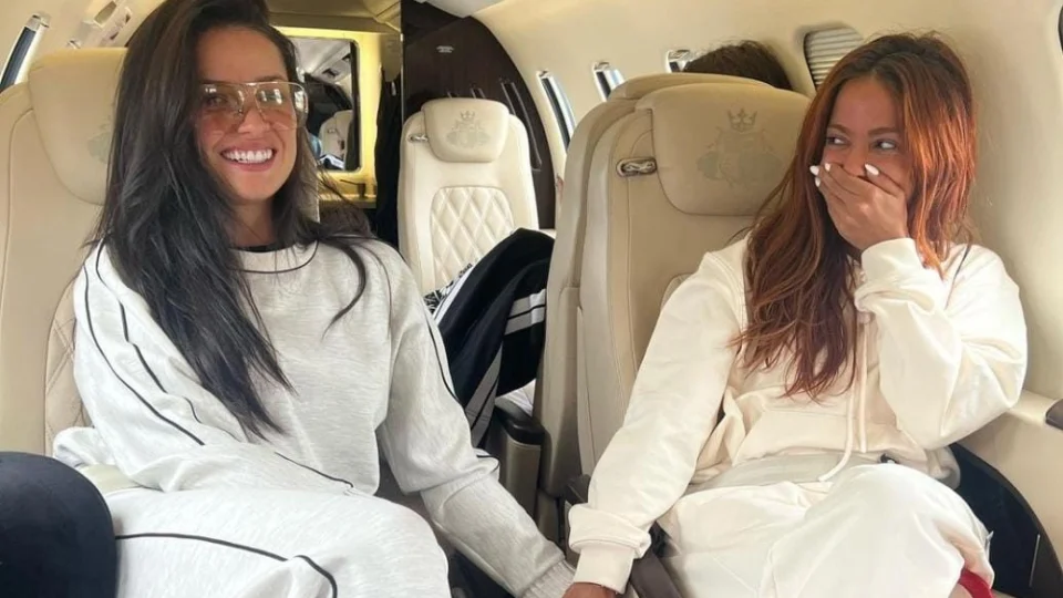 Anitta comenta sobre rumores de romance com Juliette após viagem pela Europa