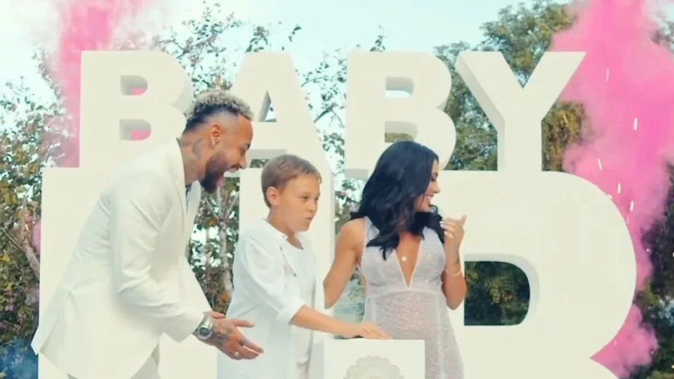 VÍDEO: Neymar e Bruna Biancardi serão pais de menina