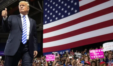 Trump se declara inocente diante de 37 acusações em tribunal nos EUA