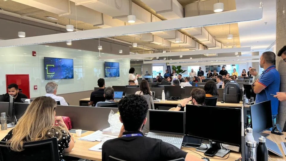 Empresa divulga 1.000 vagas para atuação no mercado livre de energia