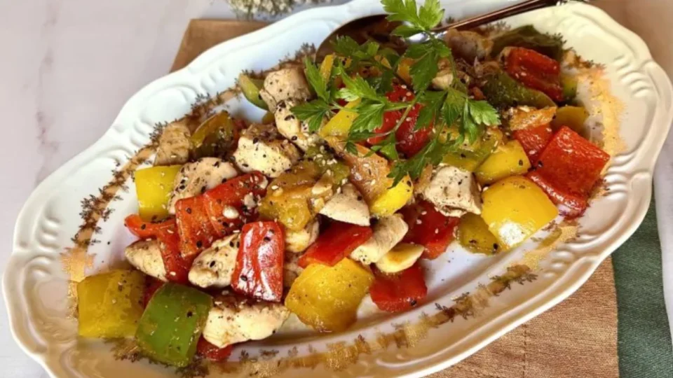 Receita Fácil – Frango colorido: opção prática pronta em 80 minutos