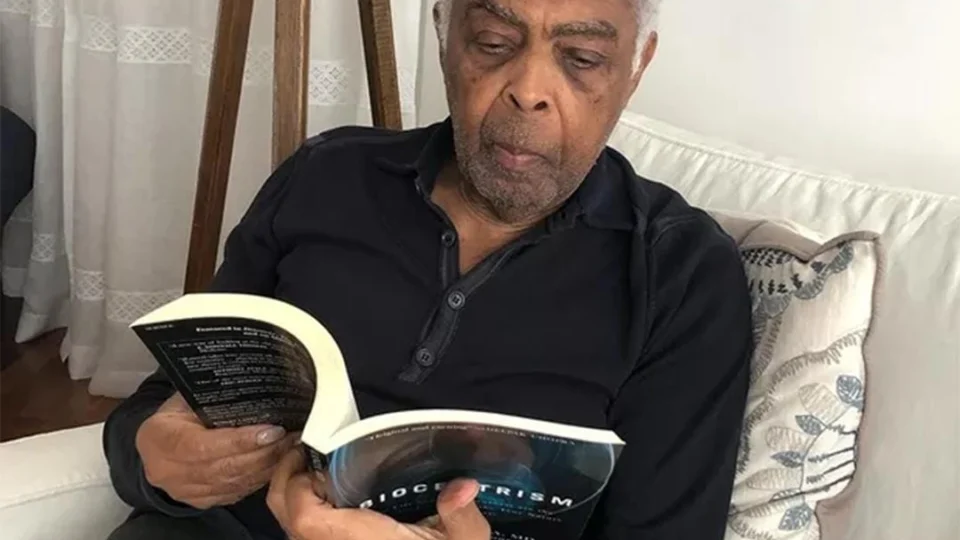 Gilberto Gil confirma casos com outros homens e explica bissexualidade