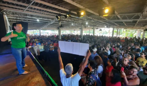 VÍDEO: professores suspendem greve e aceitam proposta do governo no AM