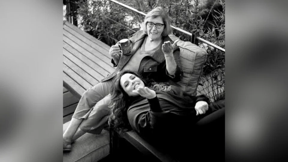 Mãe da cantora Ana Carolina, Aparecida de Souza, morre aos 86 anos