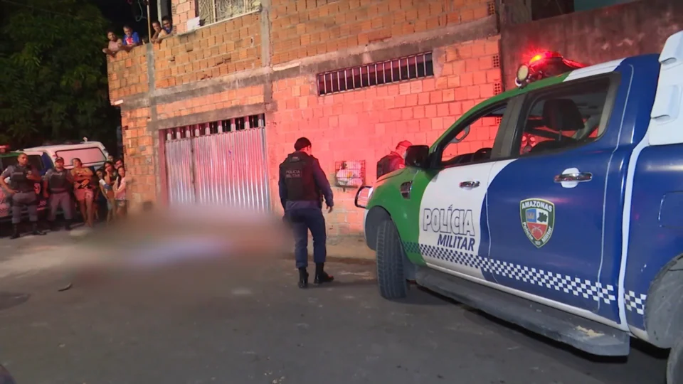 VÍDEO: mulher é assassinada com tiros na cabeça na Zona Norte de Manaus