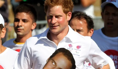 Príncipe Harry é o primeiro membro real a depor em um tribunal desde 1891