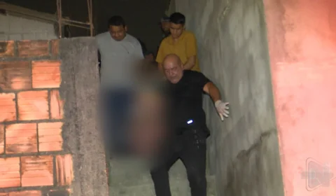 VÍDEO: suspeitos matam homem com 17 tiros dentro de residência em Manaus