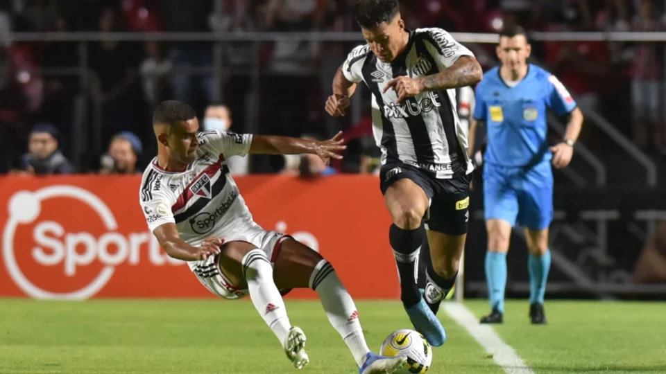 Santos e São Paulo: veja escalações e horário do jogo neste domingo, 16