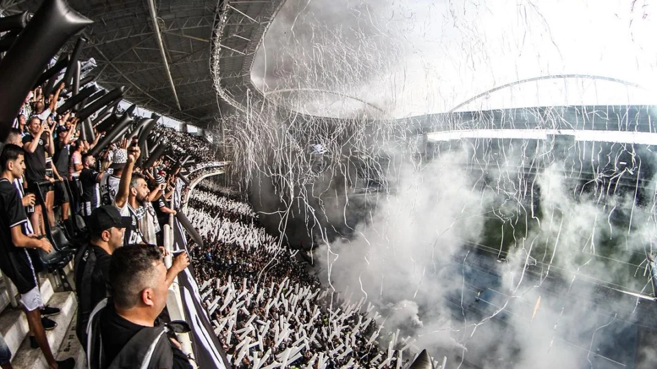 Botafogo encara Bragantino em jogo neste sábado, 15; veja onde assistir
