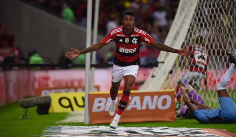 Bruno Henrique se recupera e deve reforçar o Flamengo contra o América-MG