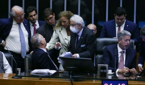 Discussão da reforma tributária em primeiro turno na Câmara levou 11 horas