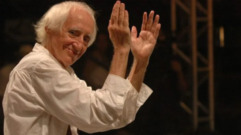 Saiba como peça ‘O Rei da Vela’, dirigida por Zé Celso, transformou teatro no país