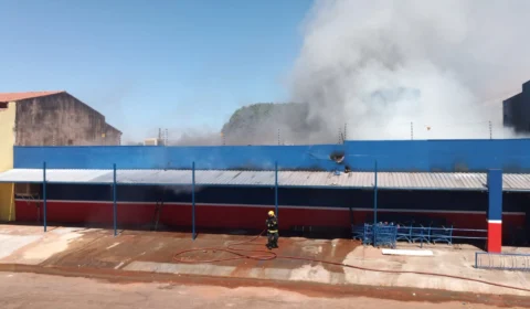 Incêndio ocorre em supermercado na região norte de Palmas; não há vítimas