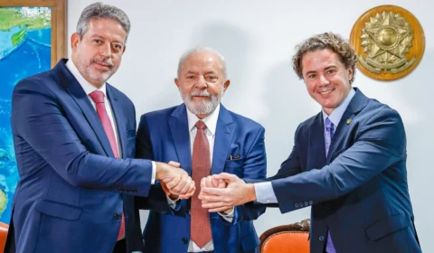 Centrão avança em negociações de cargos no governo Lula