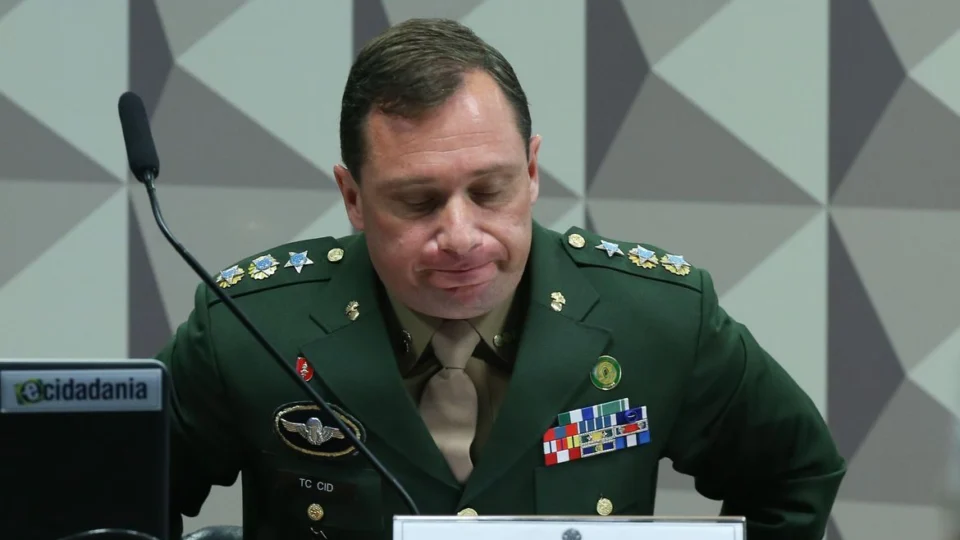 Lista de visitas de Cid na prisão, com Pazuello e Fábio, é enviada à CPMI